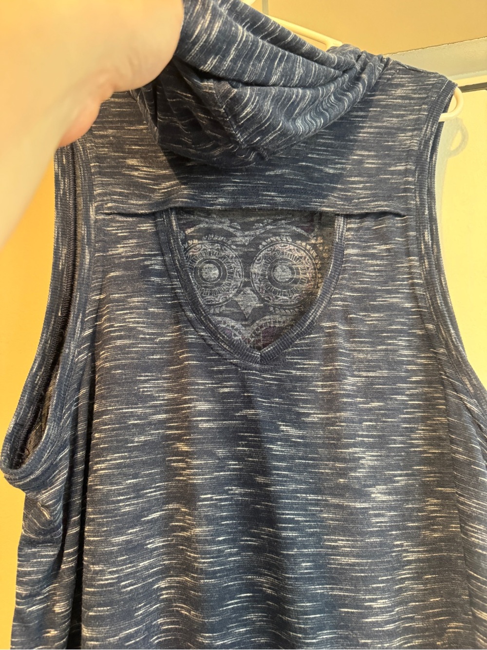Plus Size 3X Owl Graphic Sleeveless Hoodie Tank Top - Picture 3 of 10